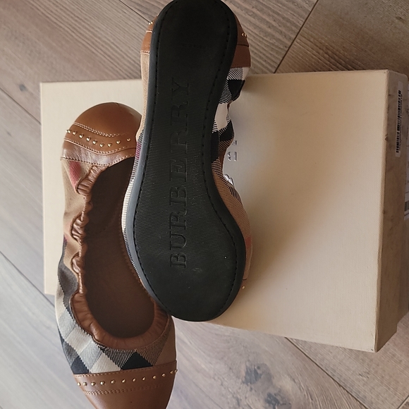 Burberry Ballerina Flats with studs - Picture 3 of 4